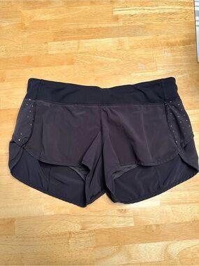 Lululemon shorts size 8